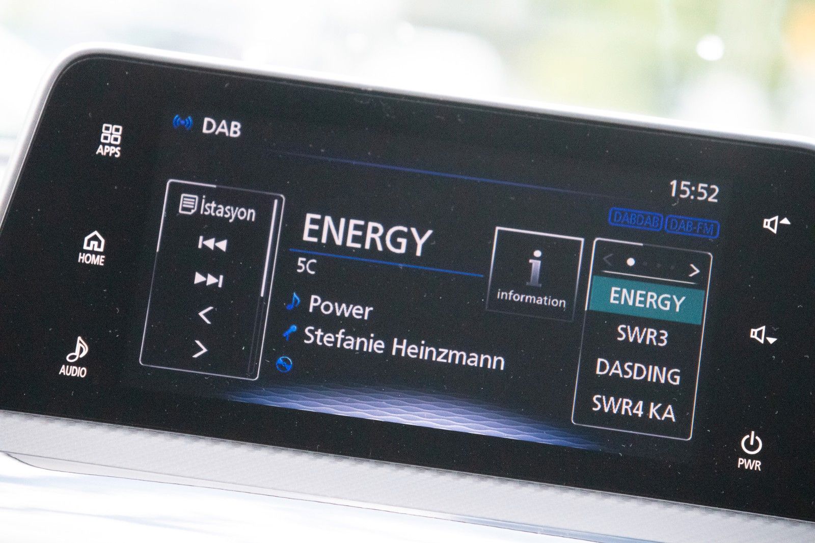 Fahrzeugabbildung Mitsubishi Eclipse Cross Connect 1.5l TB 2WD CVT 1. Hand