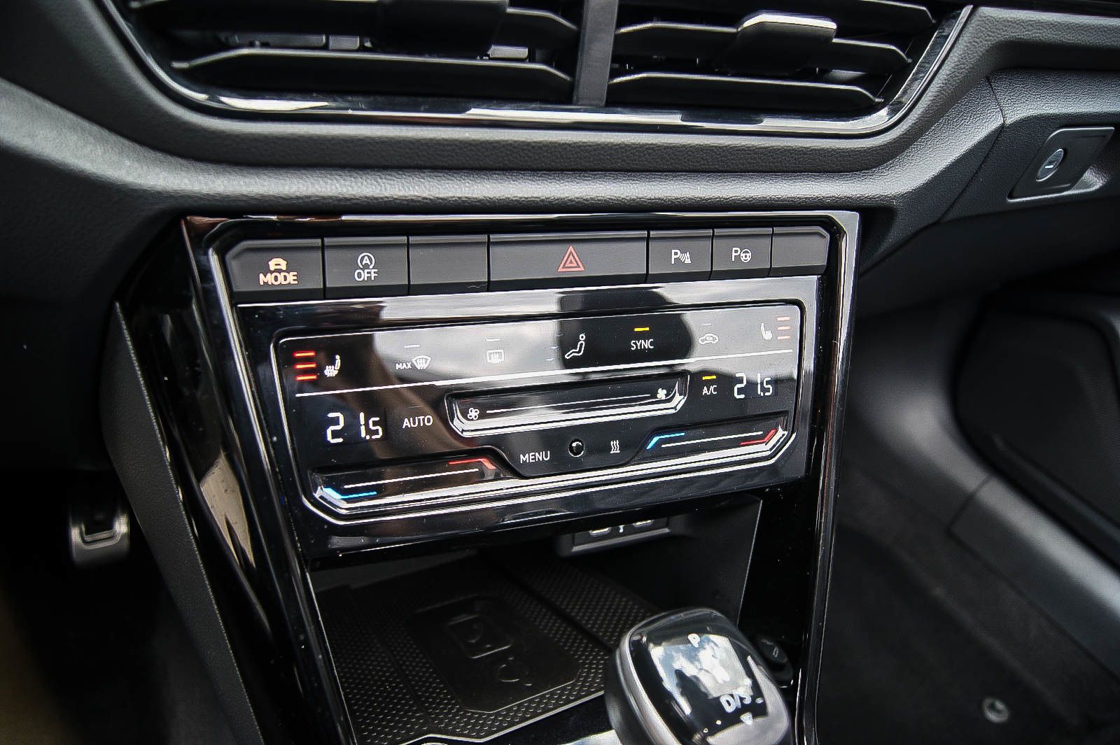 Fahrzeugabbildung Volkswagen T-Roc Cabriolet R-Line Edition Black limited 999