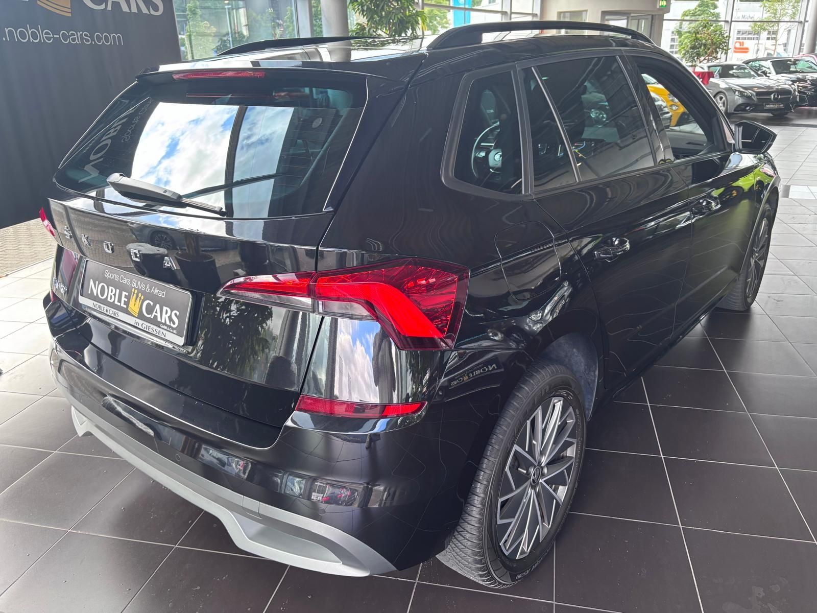 Fahrzeugabbildung SKODA Kamiq 1.5 TSI Clever  NAVI PANO KAMERA