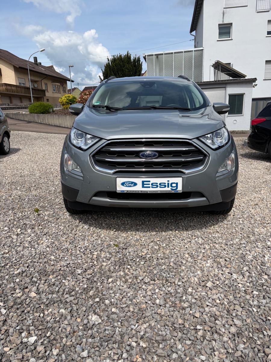Ford EcoSport Titanium mit Anhängerkupplung