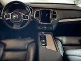 Volvo XC90 B5 AWD Geartronic Momentum Pro 7-Sitzer - Volvo Gebrauchtwagen in Wolfsburg