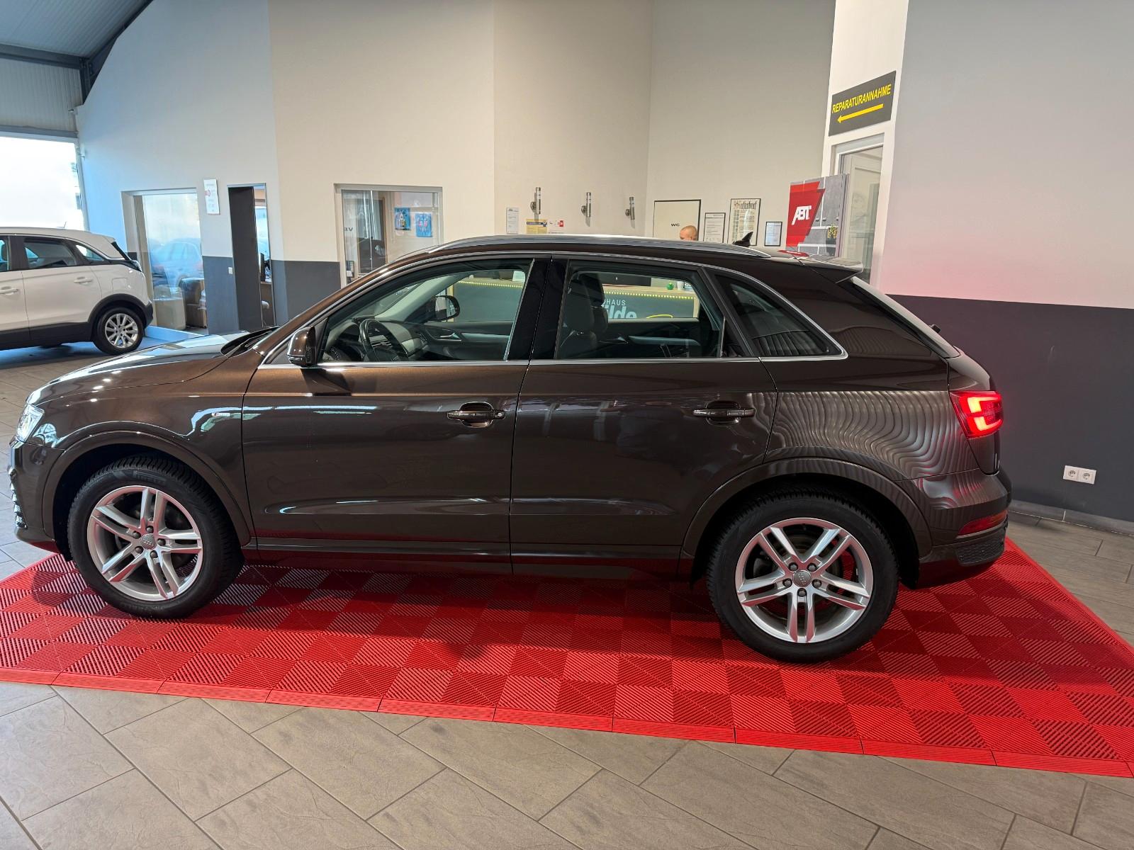 Audi Q3  S Line Sport  LED AHK  Navi