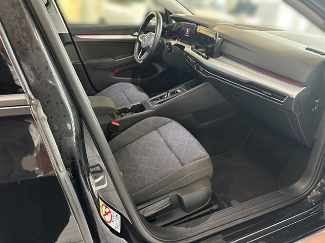 Fahrzeugabbildung Volkswagen Golf 2.0 TDI DSG Life LED NAVI ACC APP CONNECT G