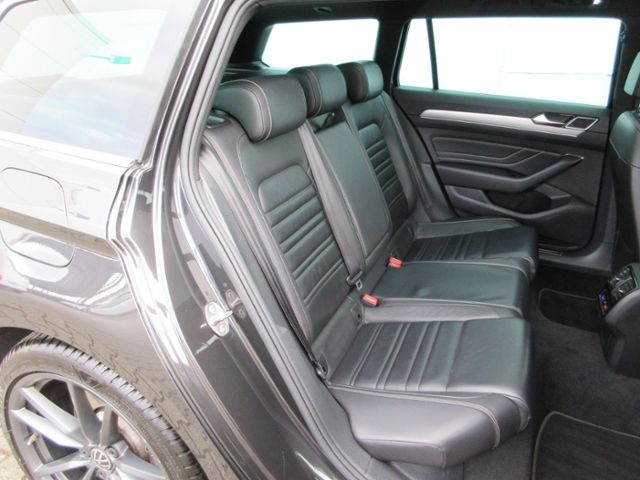 Passat Variant 2.0 TSI 272 PS 4M DSG R-Line PANO