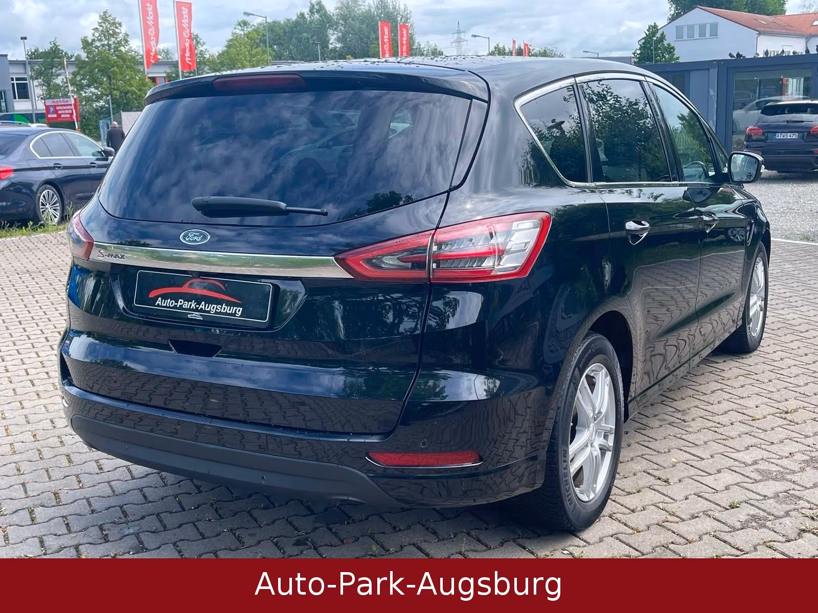 Ford S-Max * Titanium*Euro6*Autom*AHK*Standheizung