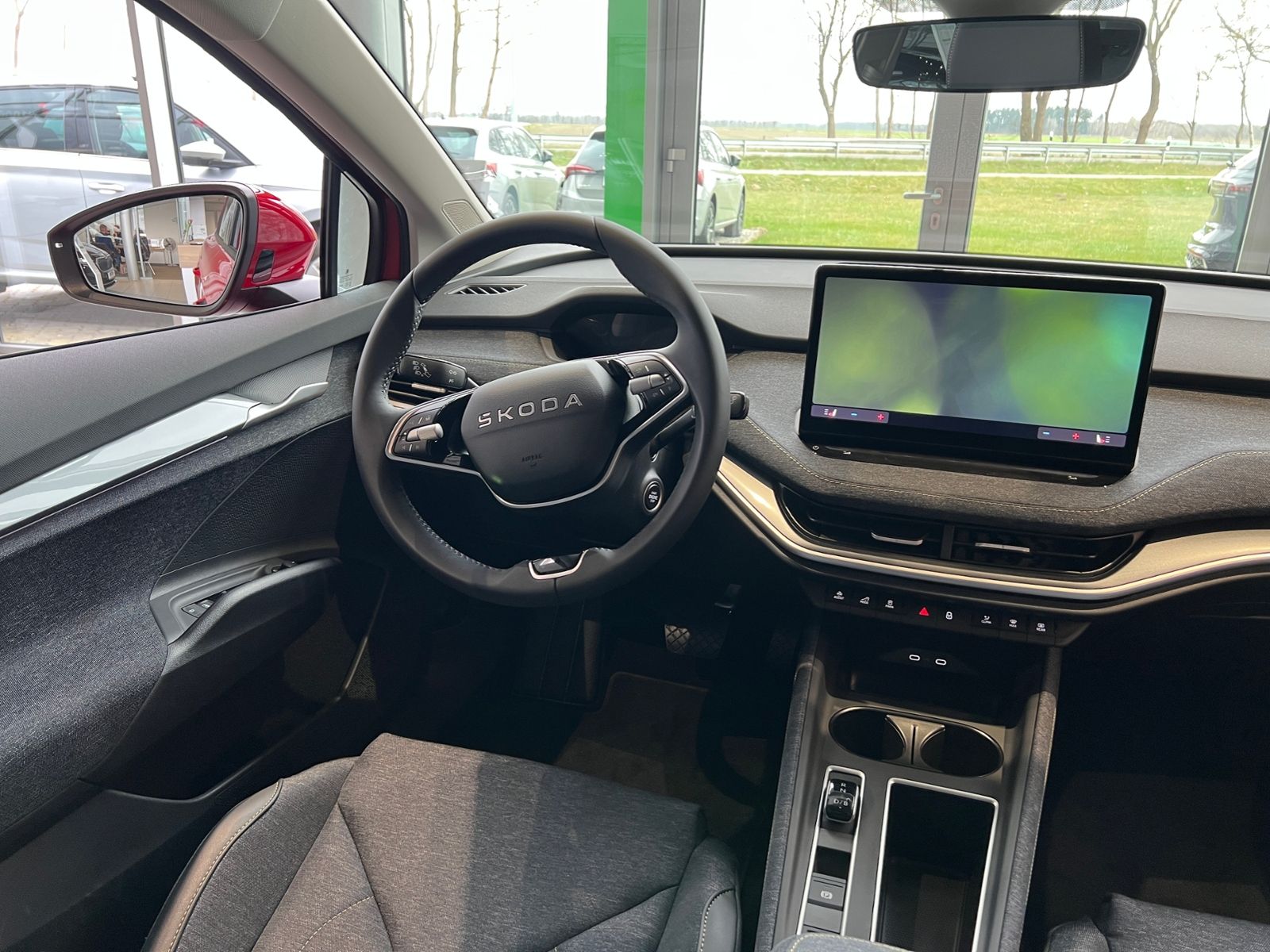 Fahrzeugabbildung SKODA Elroq 50 TOUR *AHK, LED, Navi, Kamera, 19"-LM*