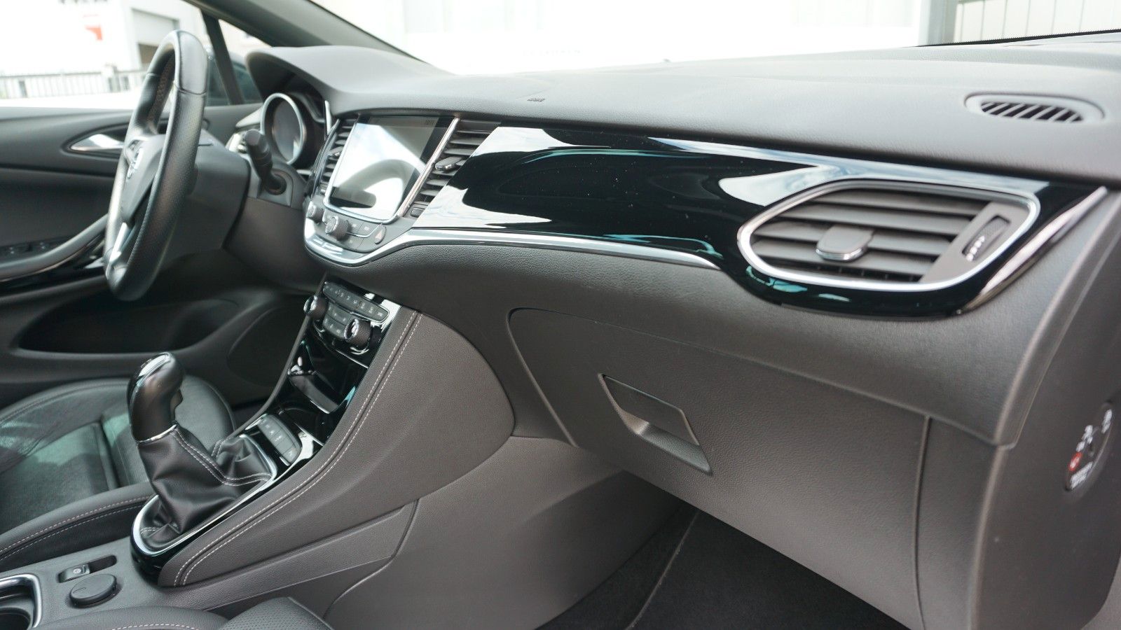 Fahrzeugabbildung Opel Astra K Sports Tourer Ultimate,Leder,LED,Nav,OPC