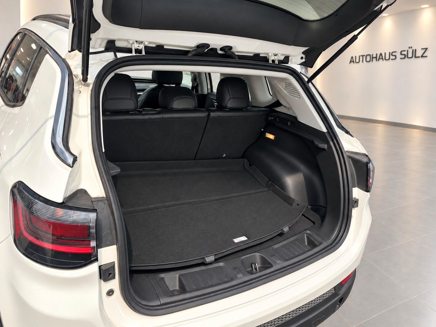 Jeep Compass 4xe 1.3 Limited Plug-In Hybrid 4WD imagem 3