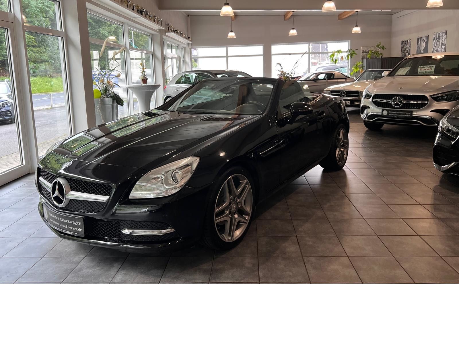 Fahrzeugabbildung Mercedes-Benz SLK 200 Roadster*Sport-Paket*Navi*Leder