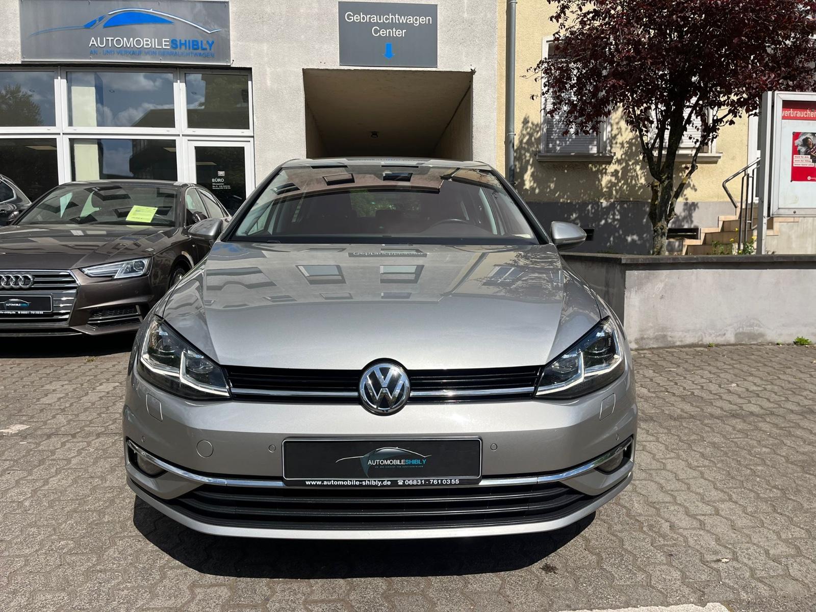 Volkswagen Golf VII Lim. Highline 2.0 TDI Aut. LED, Navi