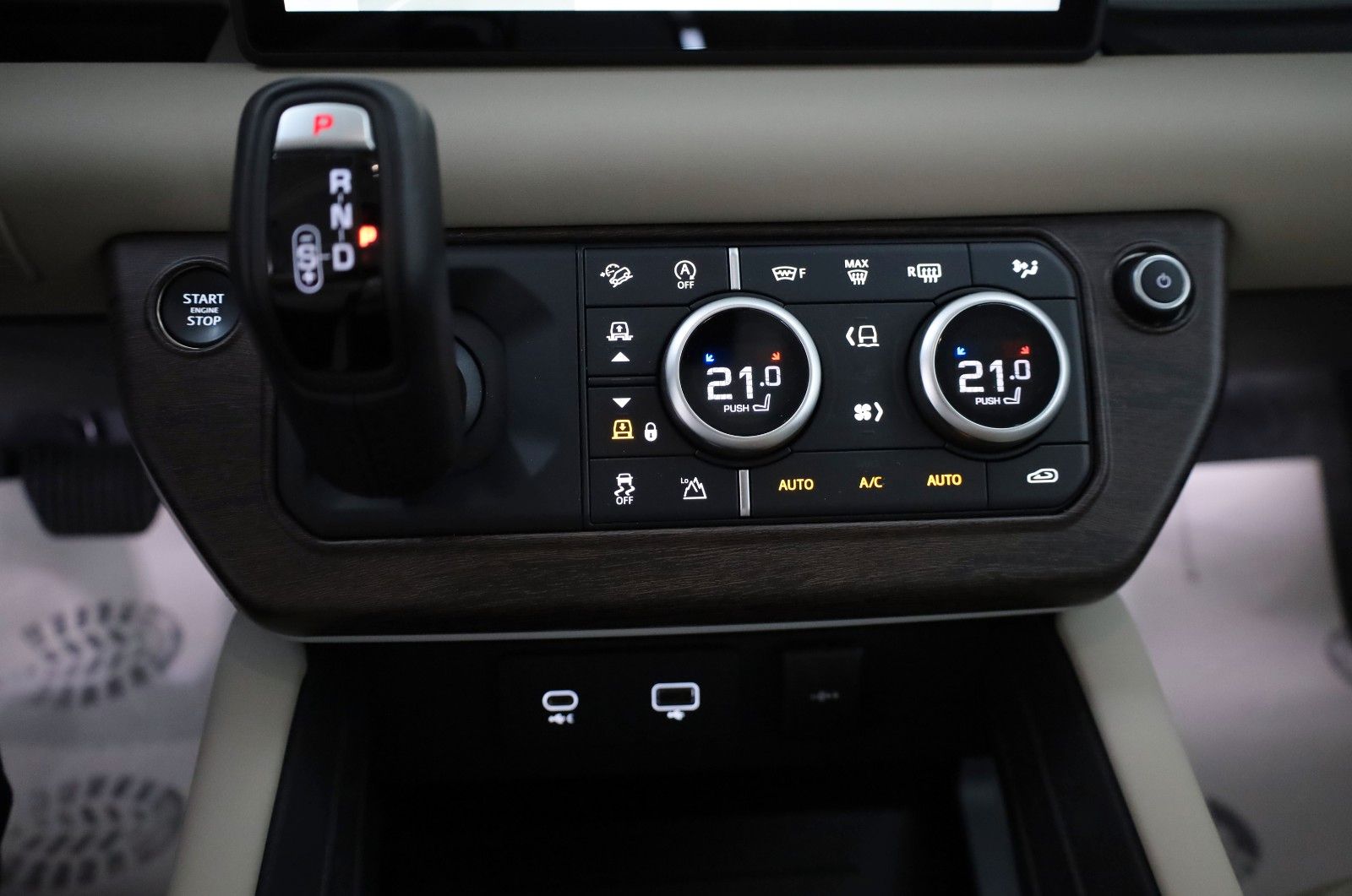 Fahrzeugabbildung Land Rover Defender 110 S,Luftfeder,ACC,360Kamera,AHK SR+WR