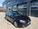 Volkswagen Golf VI Variant Style*SHZG*PANO*BLACK*PDC*TOP - Volkswagen Golf aus 2011 mit Benzin-Antrieb: Kombi
