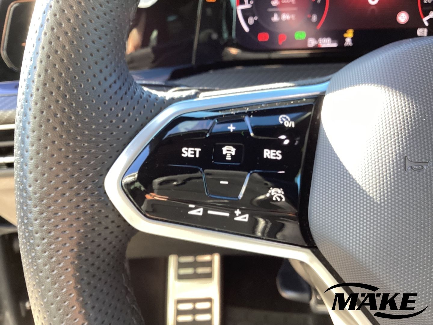 Golf Variant R-Line 2.0 TSI DSG ACC LED AHZV NAV