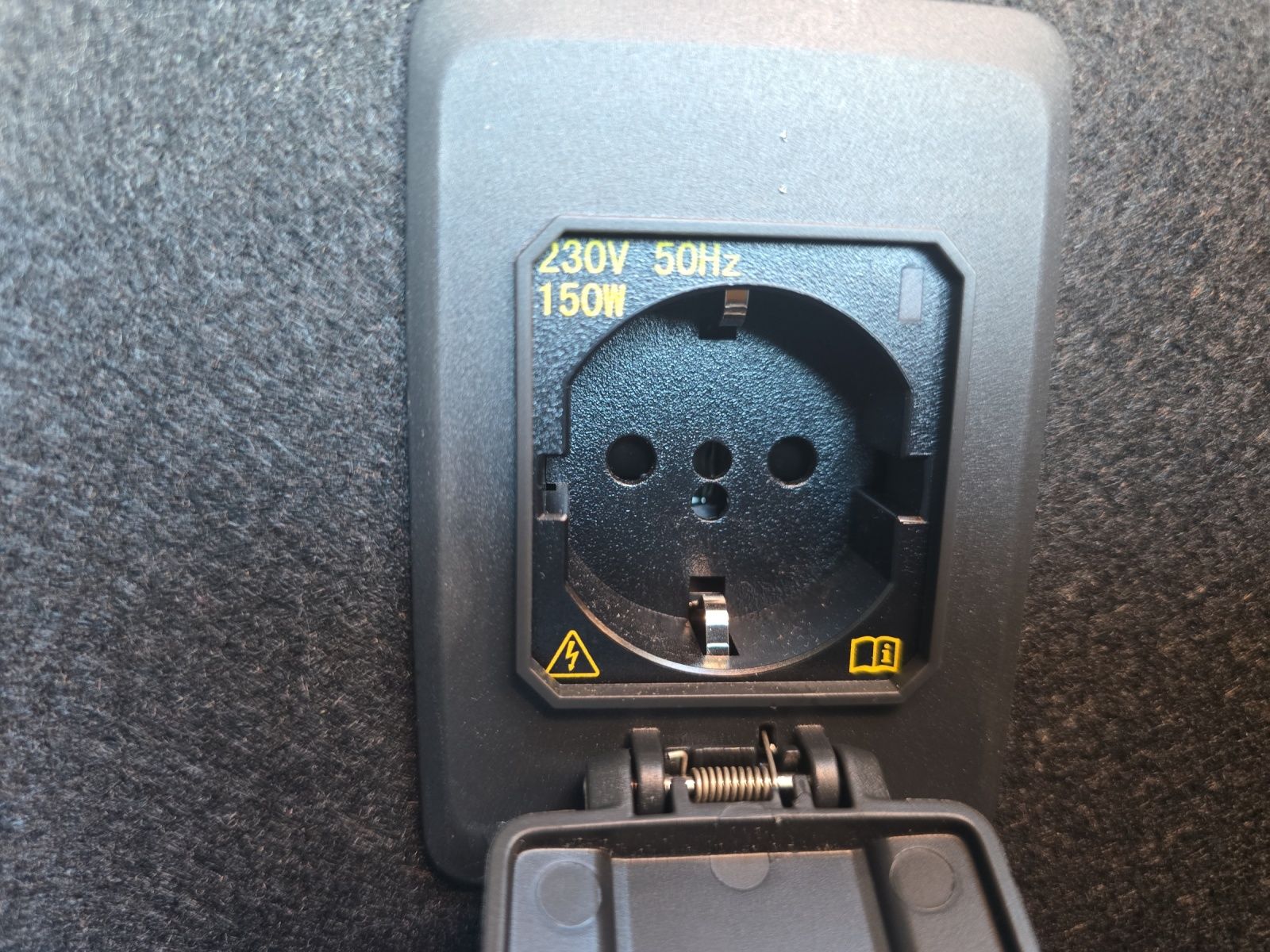 Fahrzeugabbildung CUPRA Formentor Basis 1.5 TSI DSG ACC KAMERA PANORAMAD
