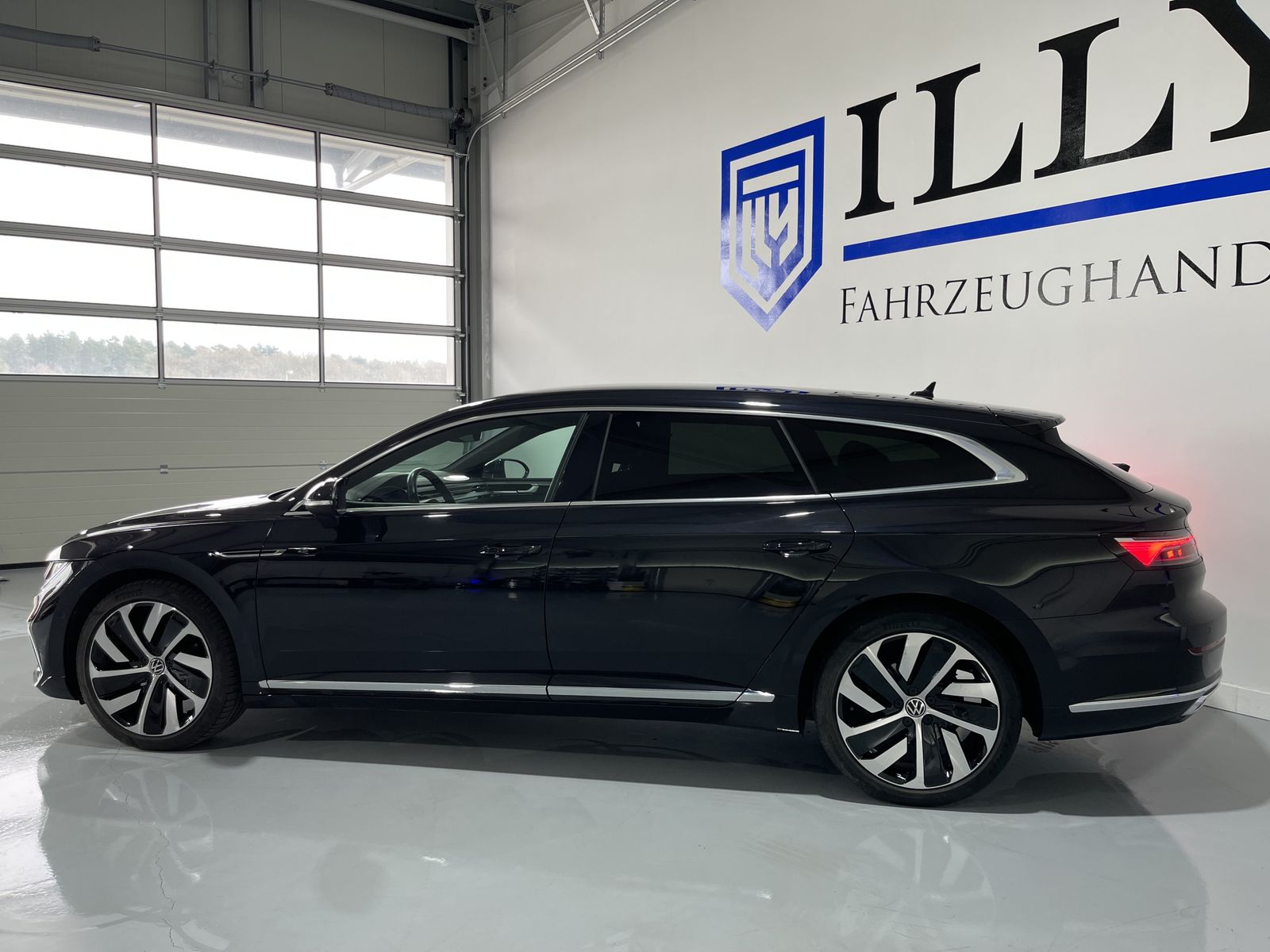 Fahrzeugabbildung Volkswagen Arteon Shooting Brake 2.0 TDI*R-Line*IQ.LIGHT*