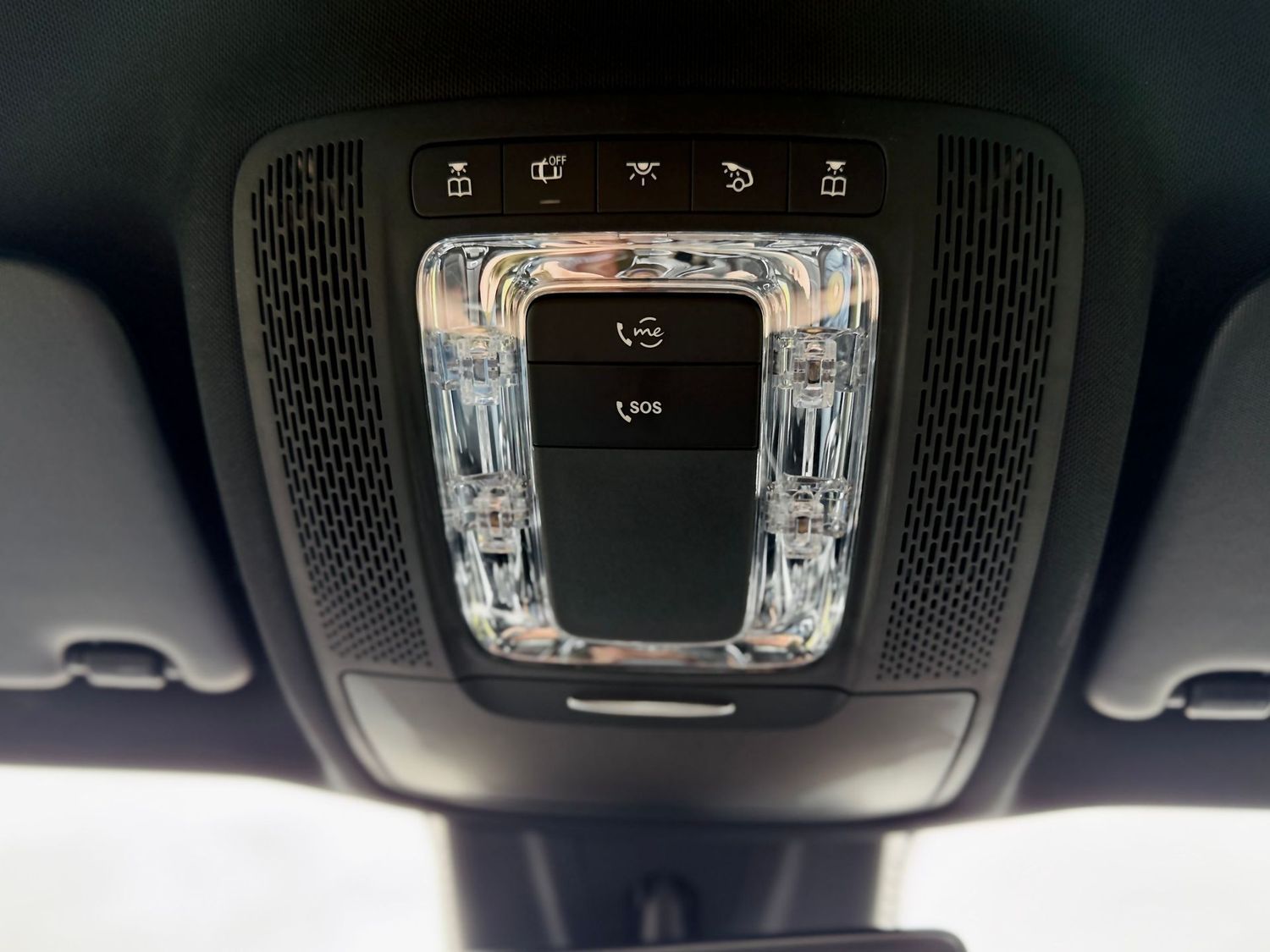 Fahrzeugabbildung Mercedes-Benz GLB 250 4M AMG, Autom., Multibeam, PTS, RFK, Nav