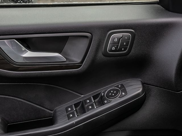 Ford Kuga PHEV Vignale Kamera AHK el. Heckklappe