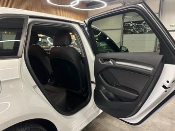 Audi A3 Sportback e-tron sport*2. Hand*Klima*Navi*LED