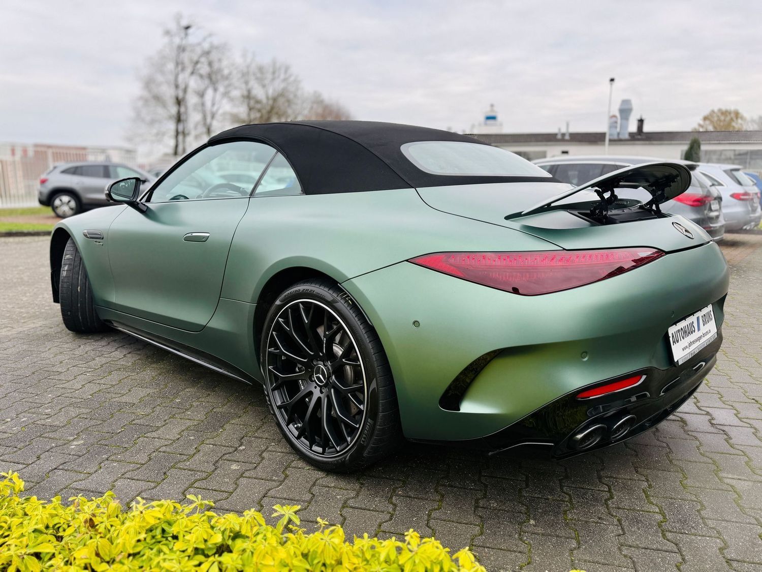 Fahrzeugabbildung Mercedes-Benz SL 43 AMG PREMIUM PLUS & NIGHT, Aerodynamik, V8-