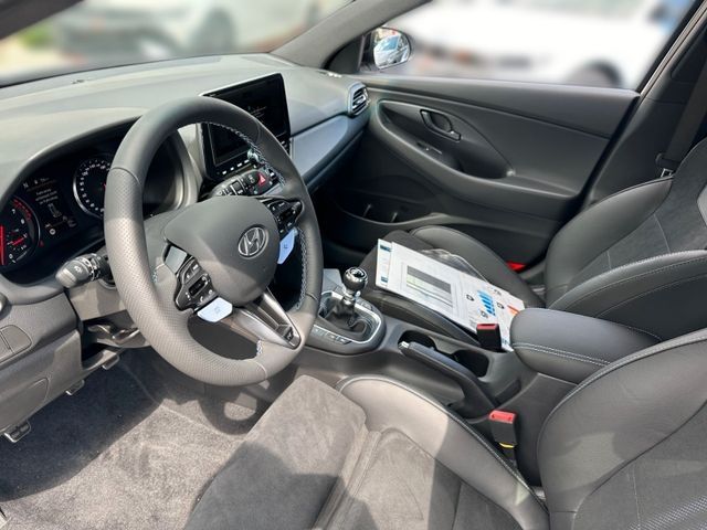 Fahrzeugabbildung Hyundai i30 N Perf VOLL - Navi Komfort-P. Assist.-P. Pan