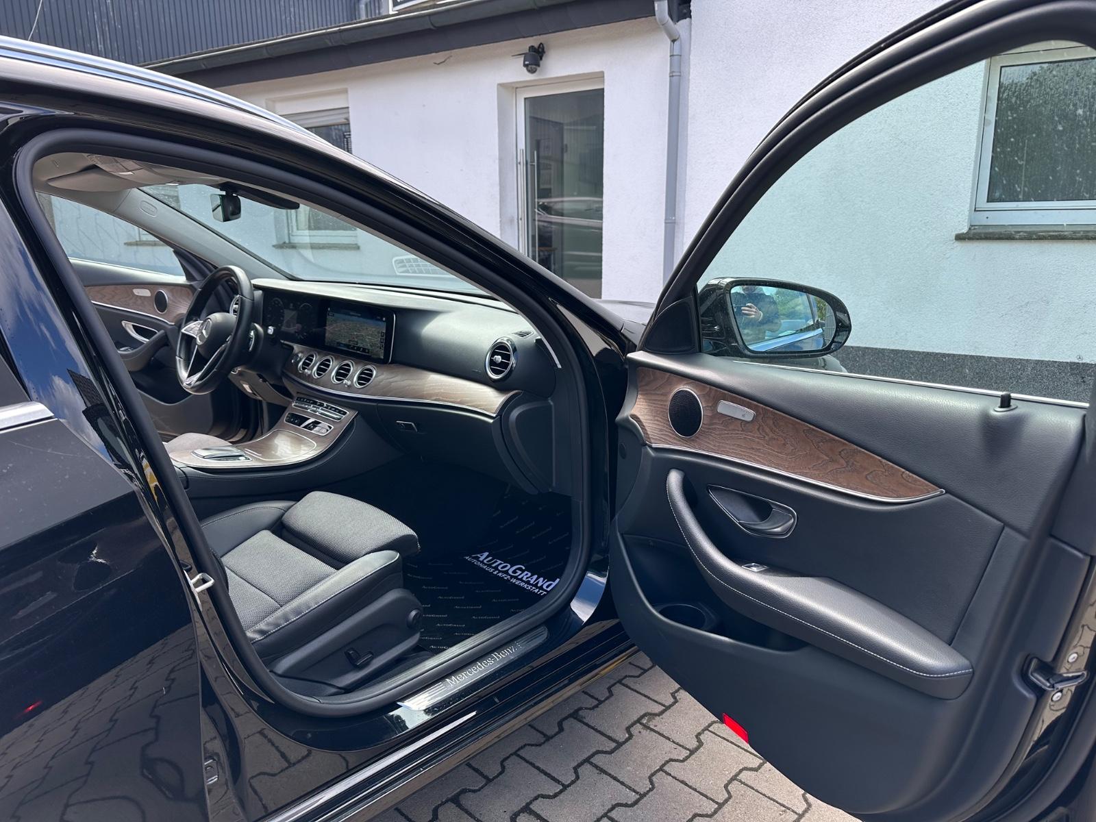 Mercedes-Benz E 300 de 9G T Avantgarde*1HAND*Leder*Virtual*Gar