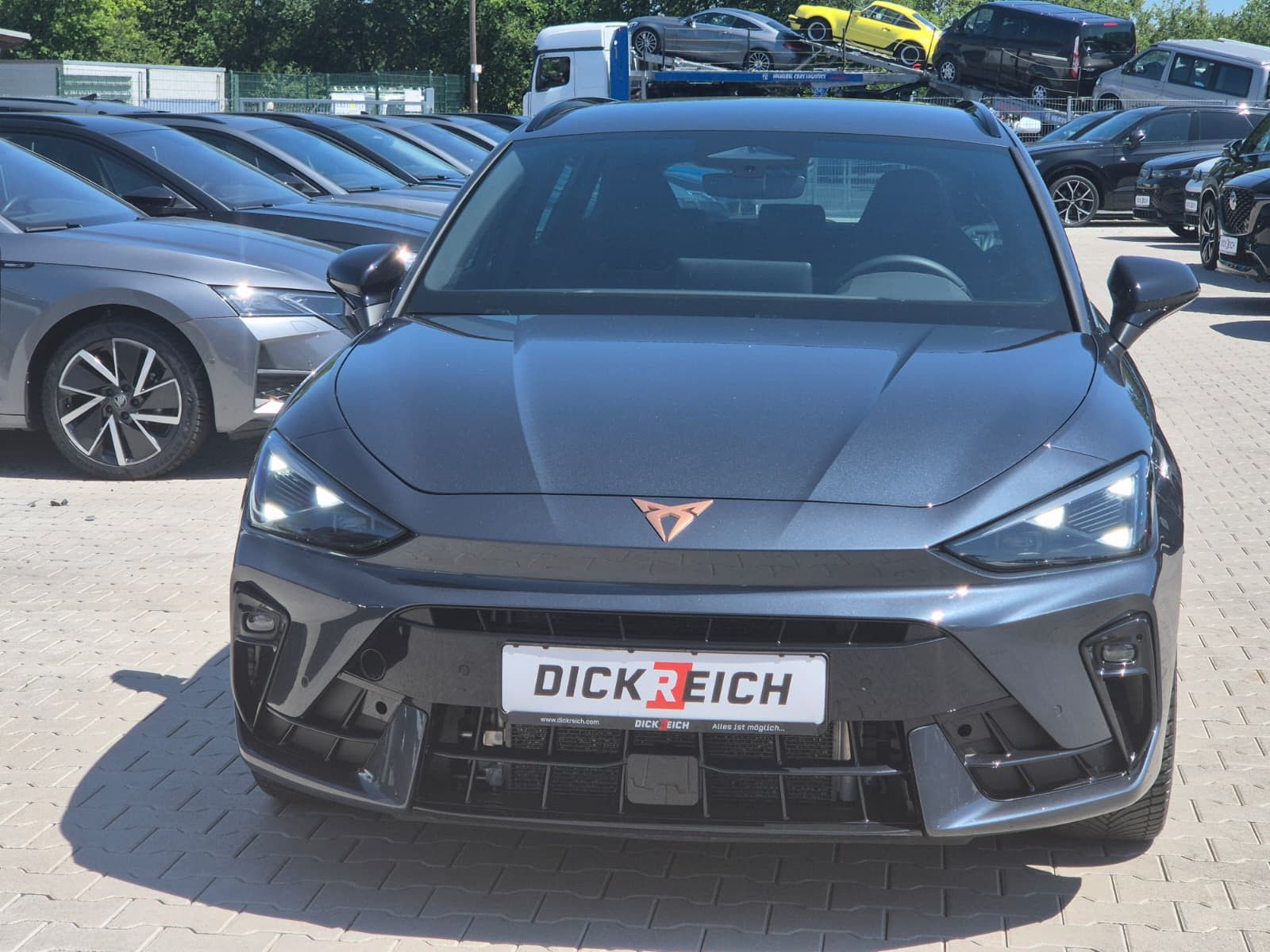 Fahrzeugabbildung CUPRA Leon 2.0 TDI DSG AHK*DYNAMICA*EDGE*LED*5JGARANT.