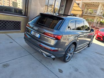 Audi Q7 - 7