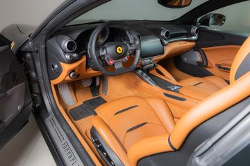 2019 Ferrari GTC4LUSSO — миниатюра 13