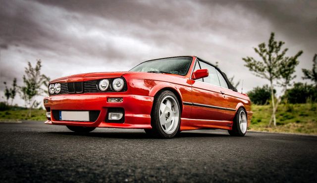 BMW E30 320i Cabrio 6 Zylinder