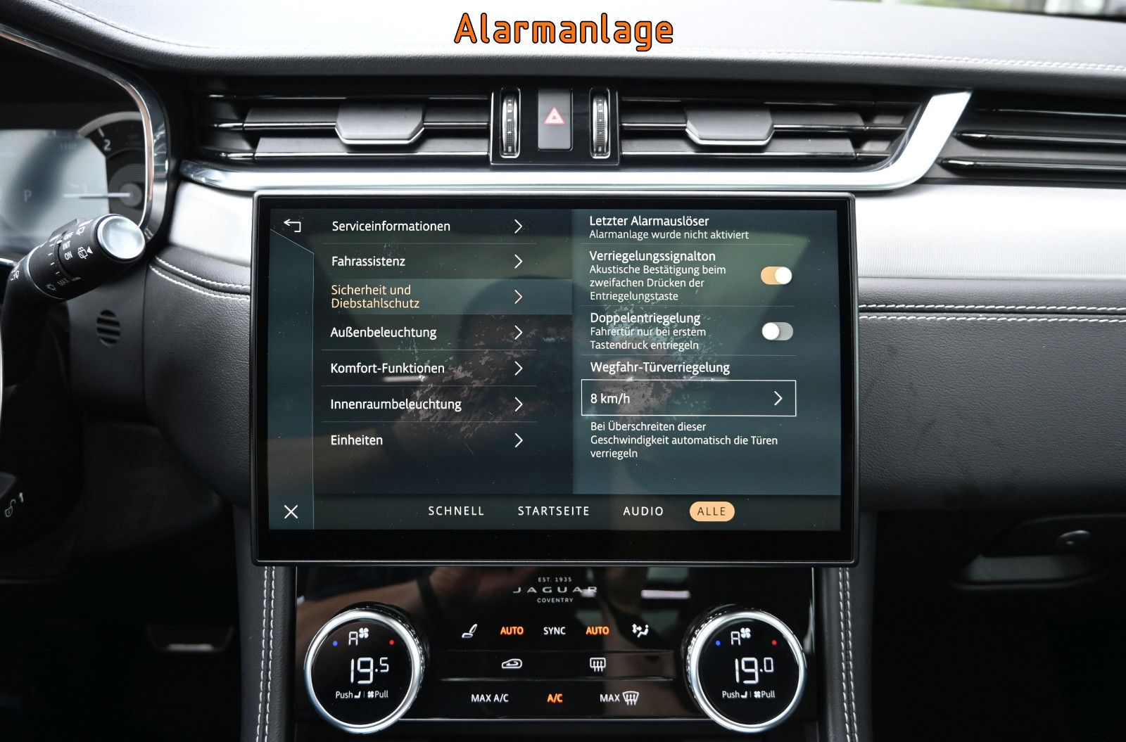 Fahrzeugabbildung Jaguar F-Pace D300 R-DYNAMIC SE AWD °ACC°AHK°HUD°PANO°