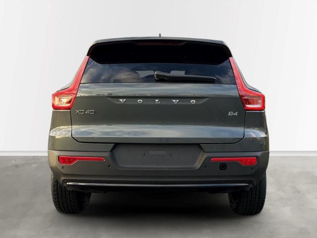 Volvo XC40 B4 Mild-Hybrid Ultra Dark Standheizung AHK 