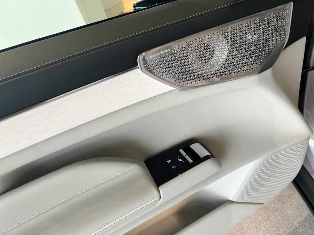 VOLVO ES90 Single Motor Ultra,Bowers &W,22 Zoll,Pilot VOLVO ES90 Single Motor Ultra,Bowers &W,22 Zoll,Pilot