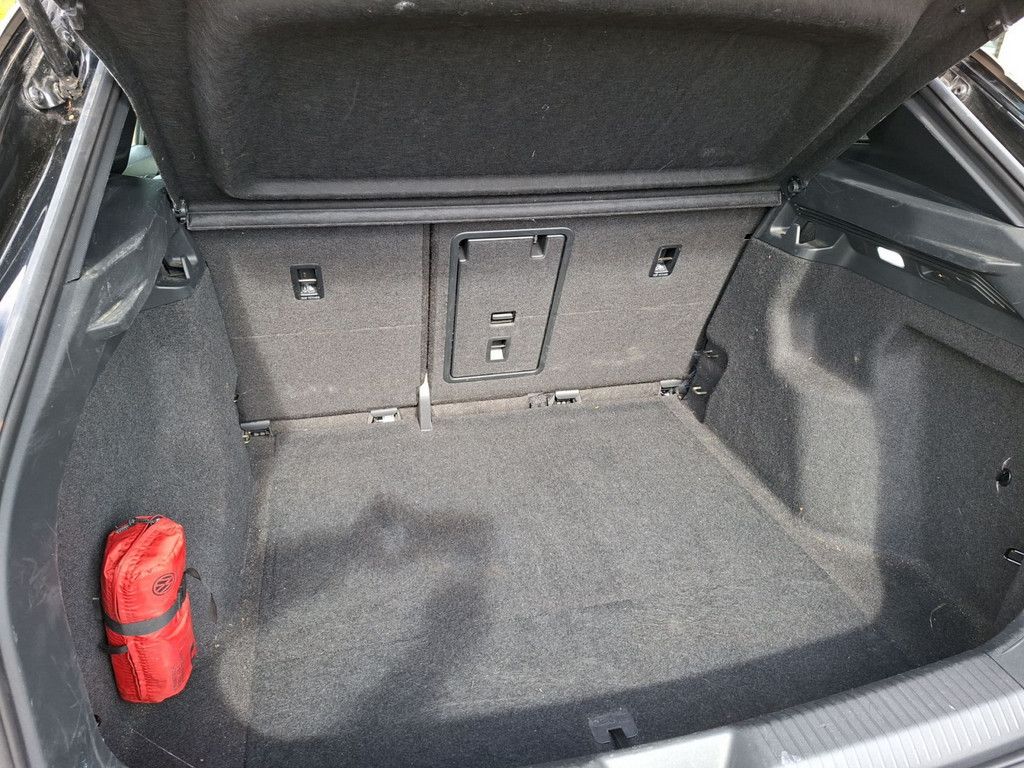 ID.4 ID.4 Pro 77 kWh 150 kW Performance *AHK*NAV