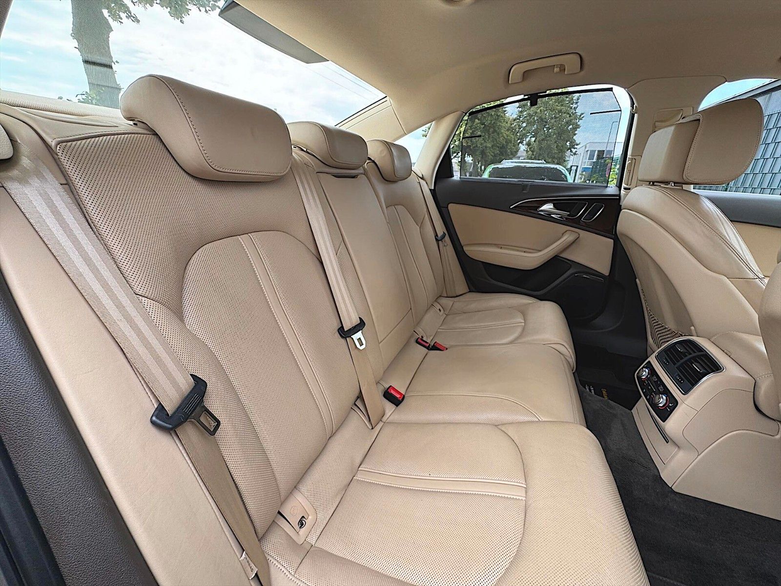 Fahrzeugabbildung Audi A6 Lim. 3.0 TFSI quattro *Head Up*Massage*BOSE*