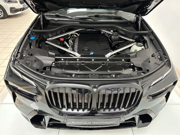 Fahrzeugabbildung BMW X7 xD40d M Sport ACC SoftCl Massage DAB SkyLoung