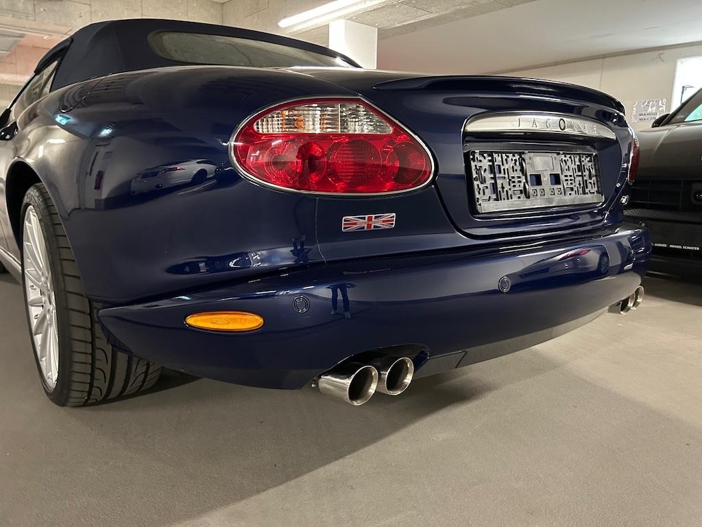 Jaguar XK8
