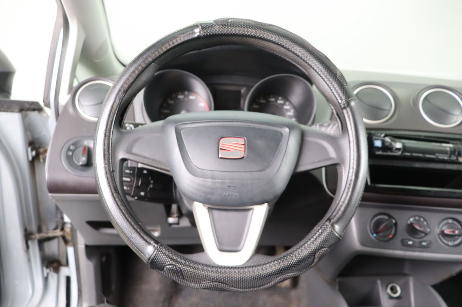 Fahrzeugabbildung SEAT Ibiza 1.4 16V Style
