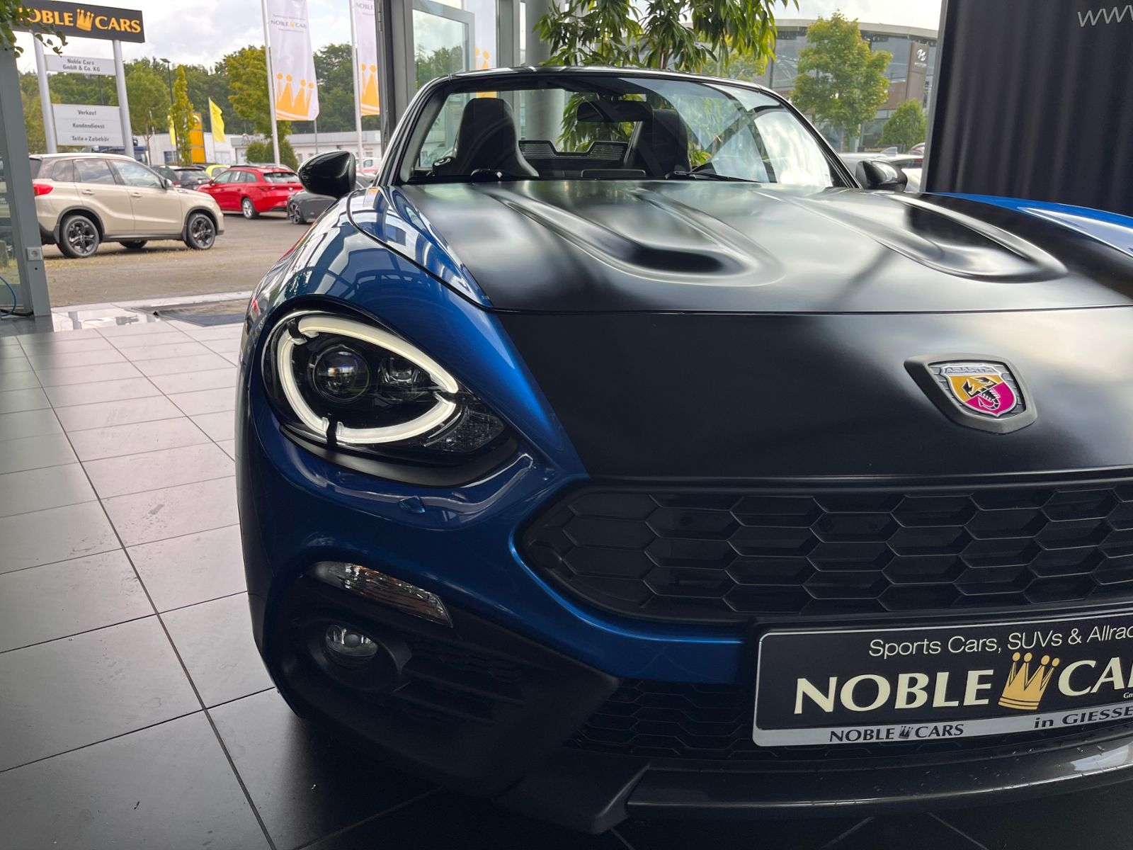 Fahrzeugabbildung Abarth 124 Spider NAVI KLIMA LED LEDER ALU BOSE
