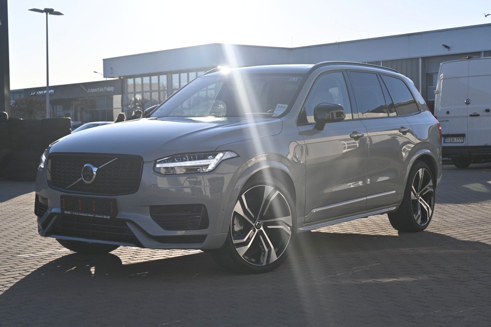 Fahrzeugabbildung Volvo XC90 T8 AWD Ultra Dark*360°*B&W*LUFT*HUD*ACC