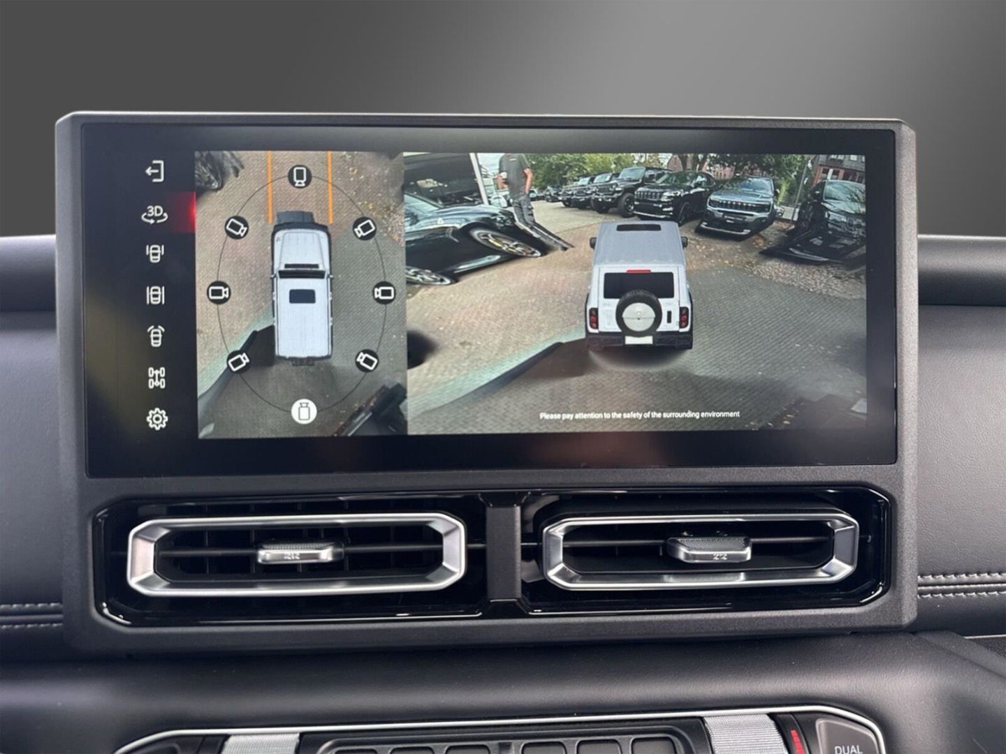 Fahrzeugabbildung BAW 212 4X4 2.0 Diesel Automatik - Leder