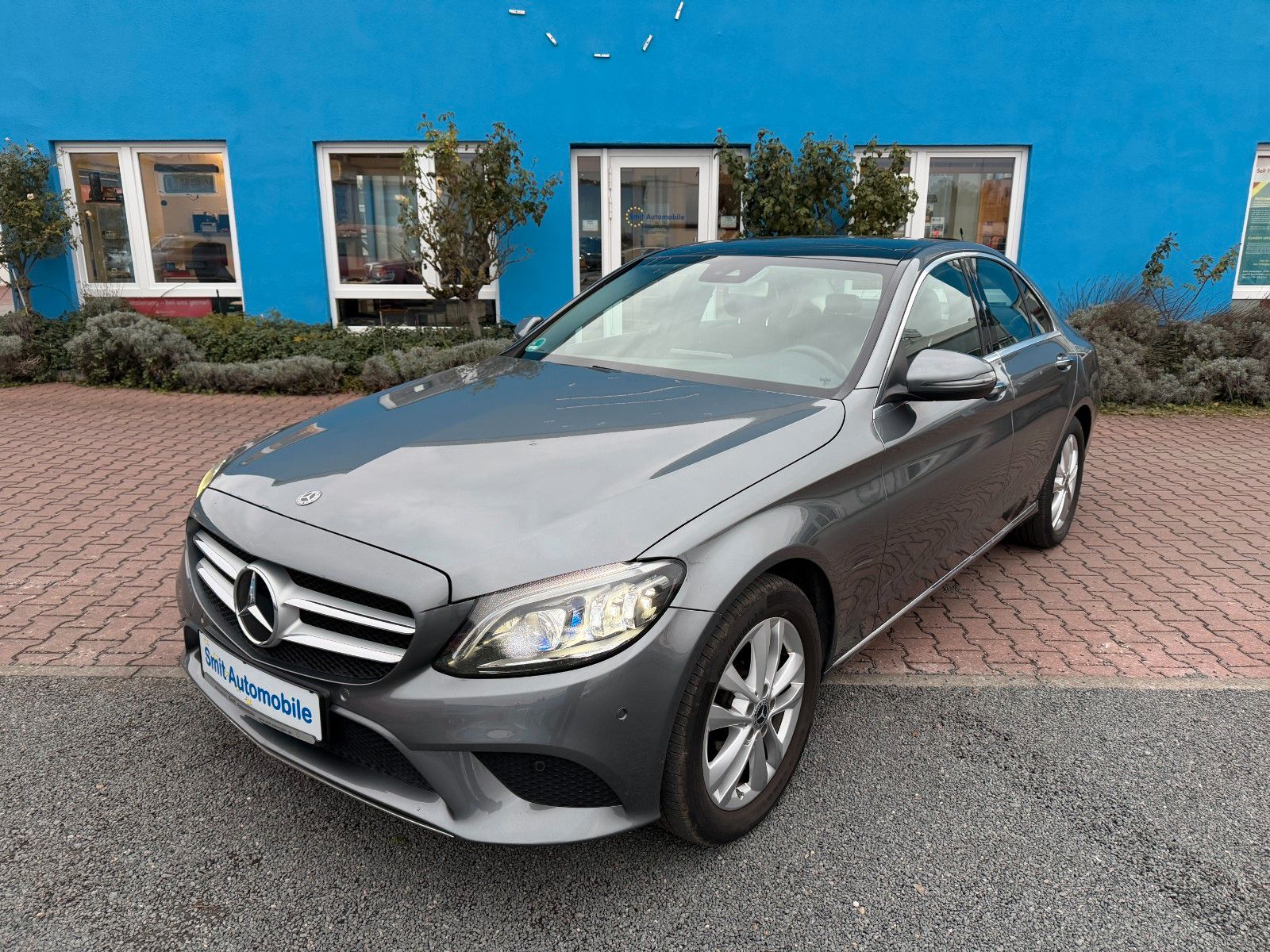 MERCEDES-BENZ C 300 Limousine 4Matic Burmester,PANO,Kamera uvm