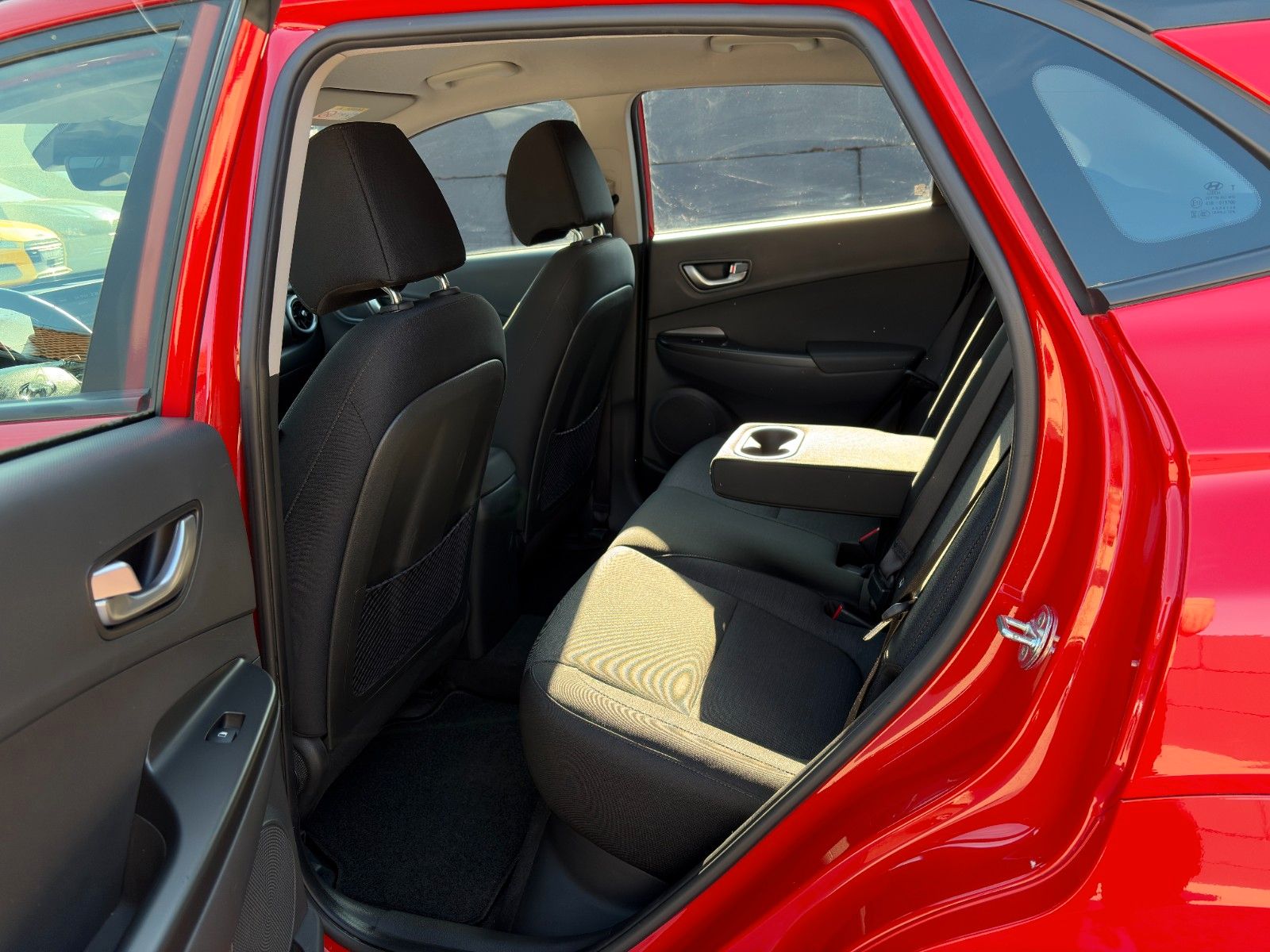 Fahrzeugabbildung Hyundai Kona e Select 2WD CarPlay FCA ACC SHZ PDC Kamera