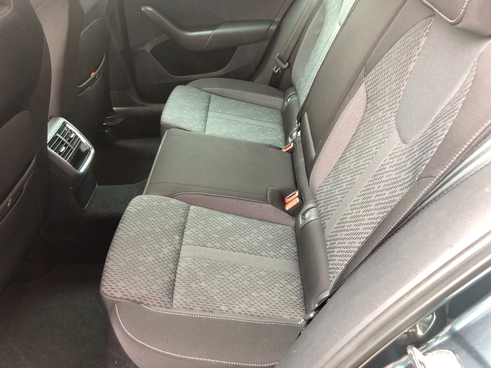 Fahrzeugabbildung SKODA Octavia Combi First Edition