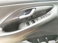 HYUNDAI i30 Edition 30  Kamera SHZ LED