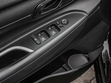 Hyundai i20 1.0 Trend Mild-Hybrid Fernlicht-Assistent