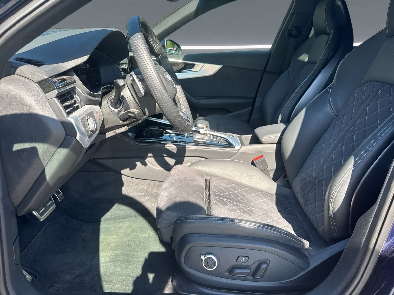 Audi RS4 - Bild 12