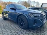 Audi Q8 e-tron Advanced, Leder, AHK, Matrix, 21 Zoll - blaue Audi Q8 e-tron
