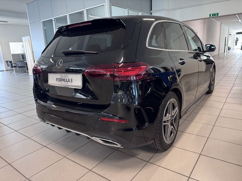Mercedes-Benz Classe B B 180 d AMG Line Advanced imagem 3