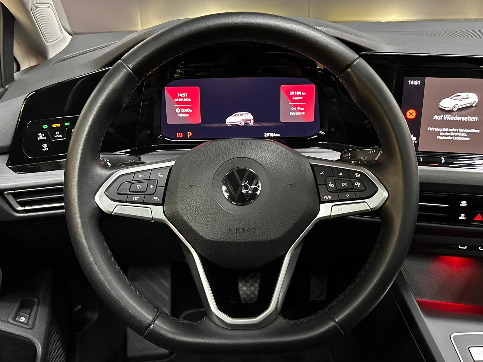 VW Golf 8 Pack Style eHyb1,4TSI PANO+HUD+MATR+KAM+AHK — 12