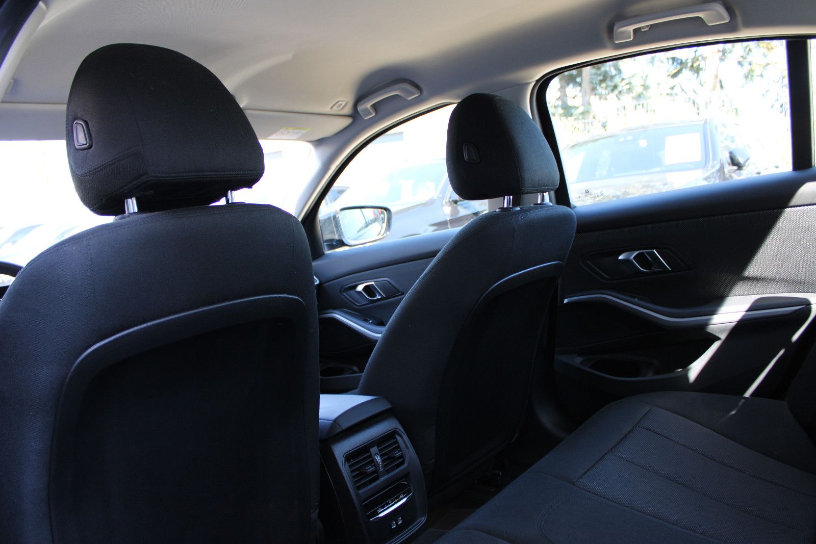 BMW 318i Limousine/Navi/Tempomat/Sitzhzg/WideScreen foto 15